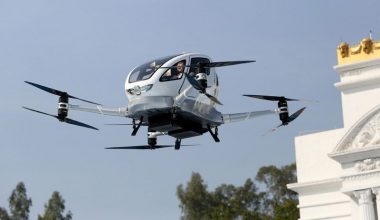 China mengeluarkan lisensi komersial pertama untuk layanan self-driving